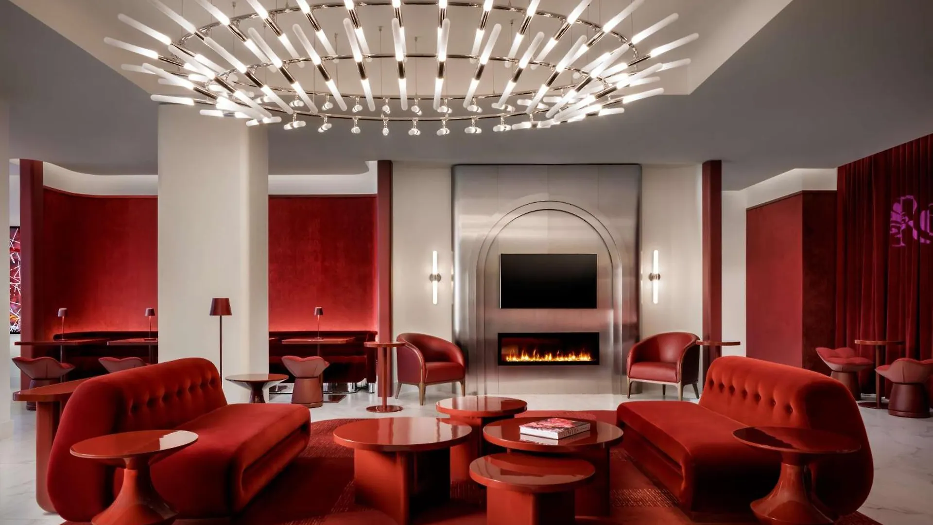 Revery Toronto Downtown, Curio Collection By Hilton Canada