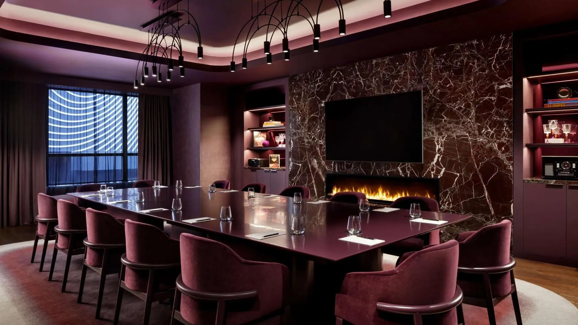 Revery Toronto Downtown, Curio Collection By Hilton