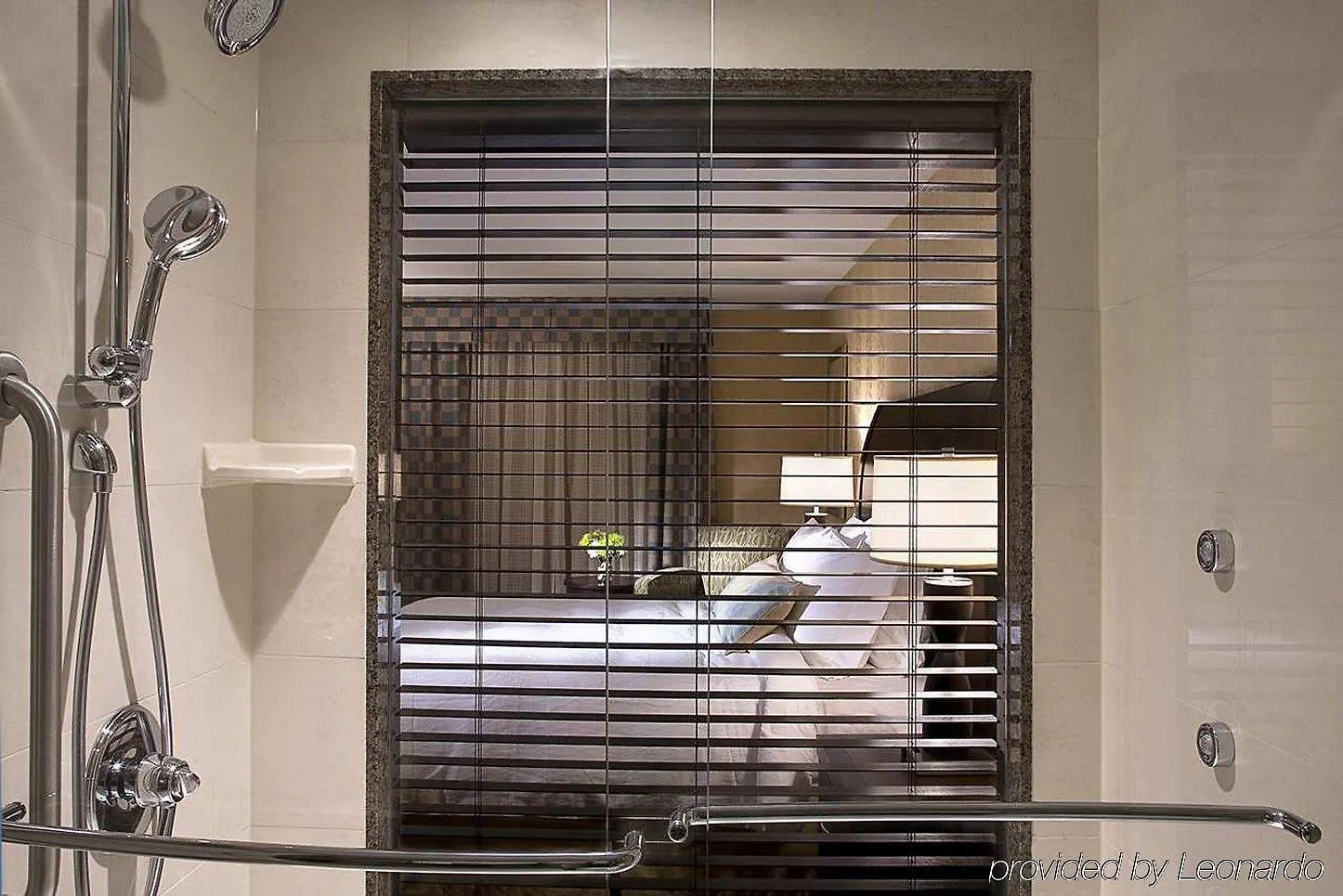 **** Hotel Revery Toronto Downtown, Curio Collection By Hilton Canada