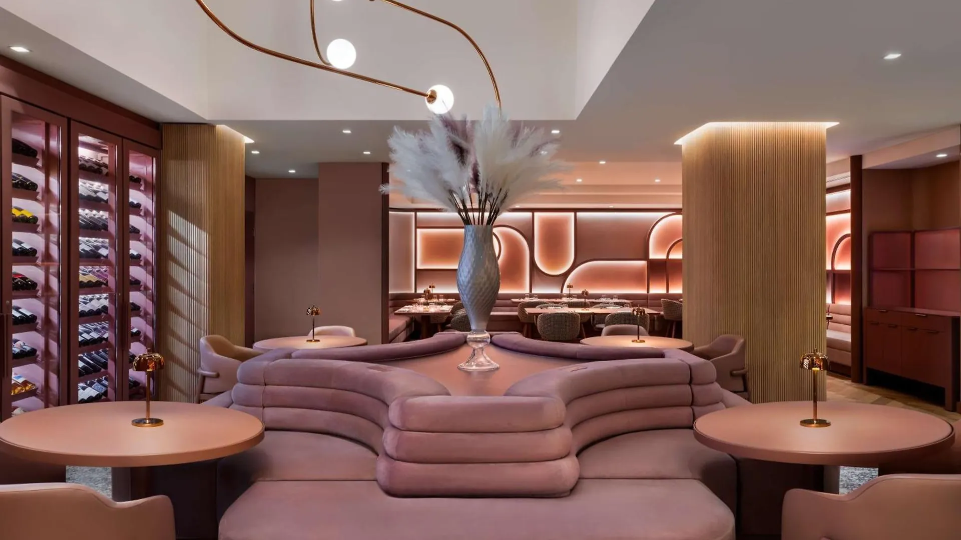Revery Toronto Downtown, Curio Collection By Hilton Canada